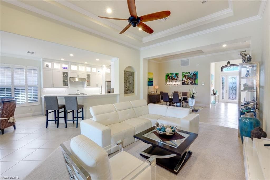 9909 Casabella Way, Bonita Springs, FL 34135-4