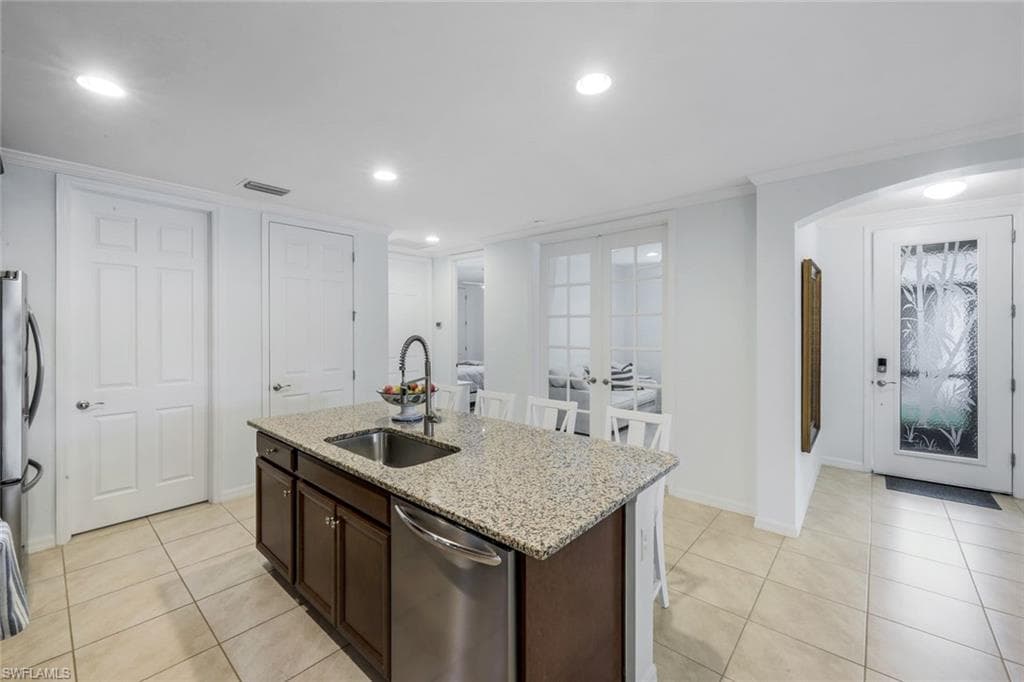 14795 Edgewater Cir, Naples, FL 34114-10