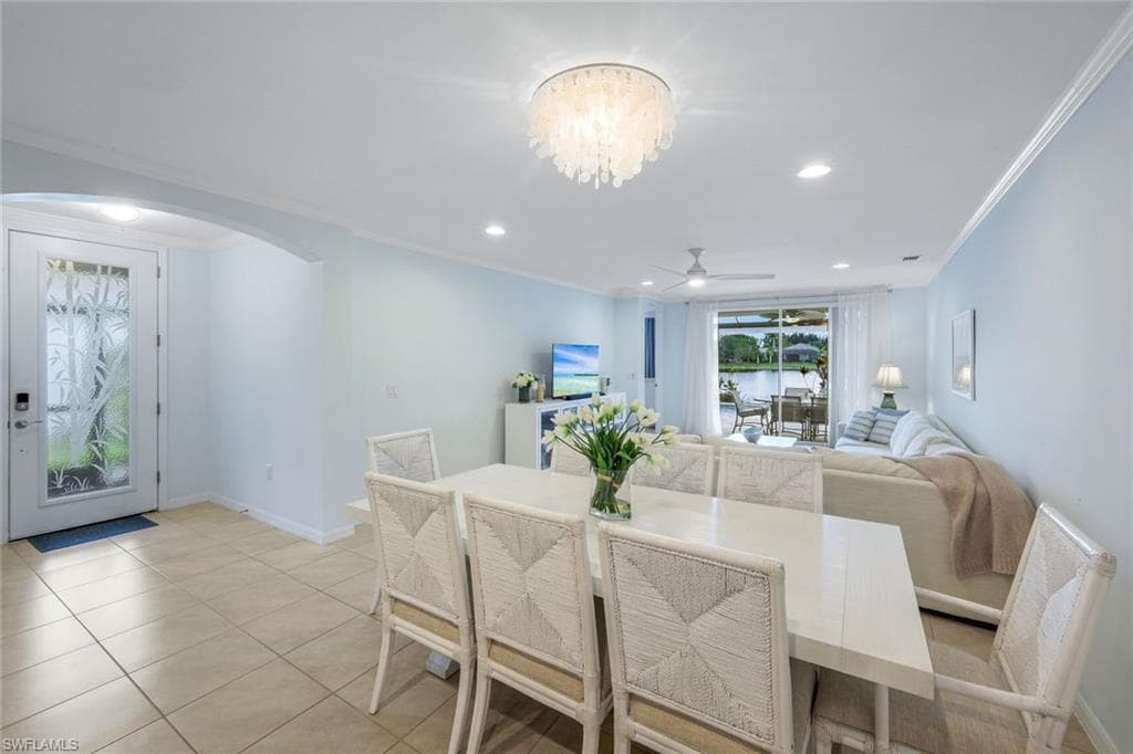 14795 Edgewater Cir, Naples, FL 34114-11