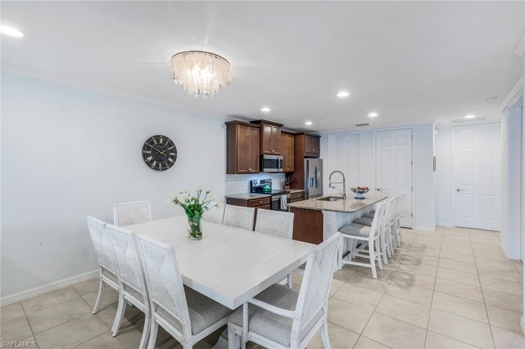 14795 Edgewater Cir, Naples, FL 34114-12