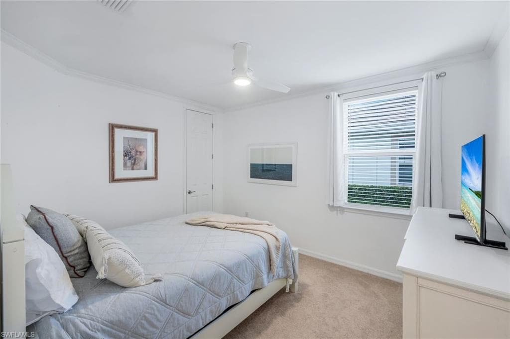 14795 Edgewater Cir, Naples, FL 34114-18