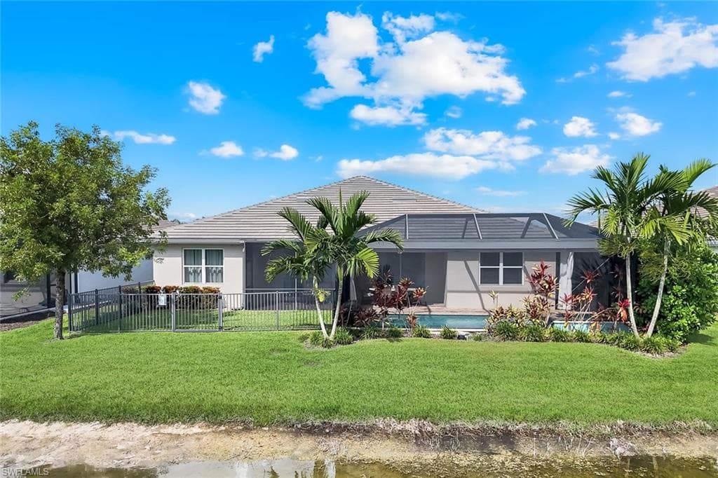 14795 Edgewater Cir, Naples, FL 34114-25