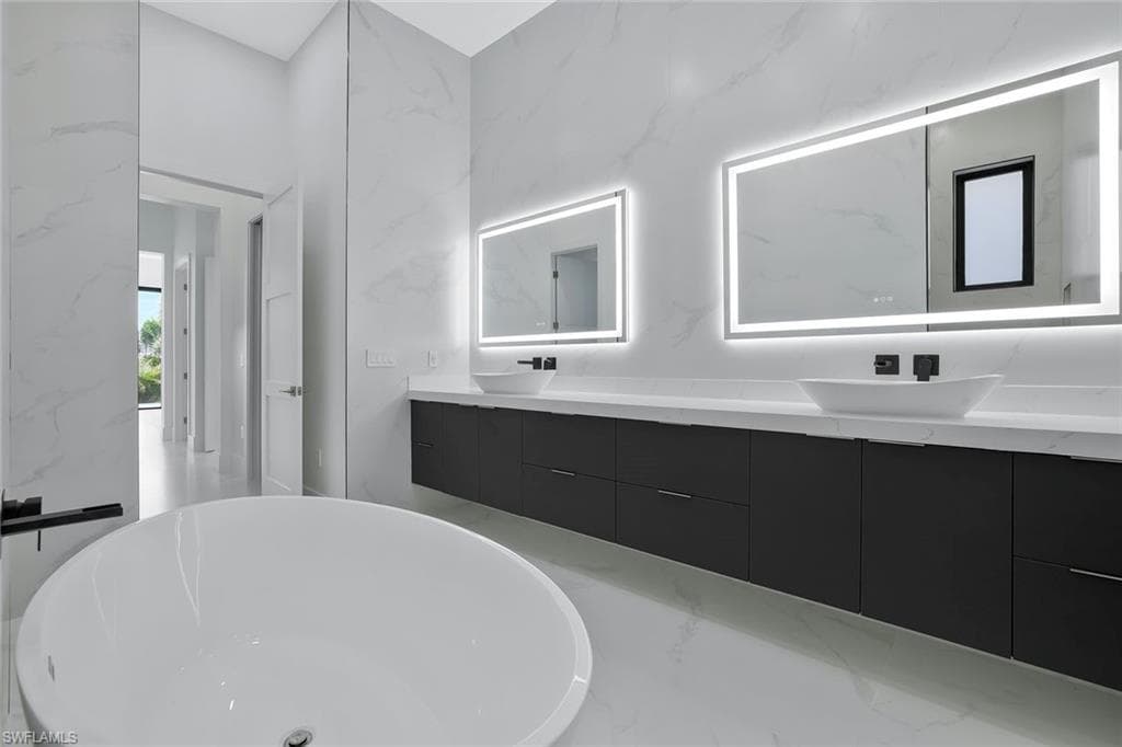 1317 Cypress Woods Dr, Naples, FL 34103-9