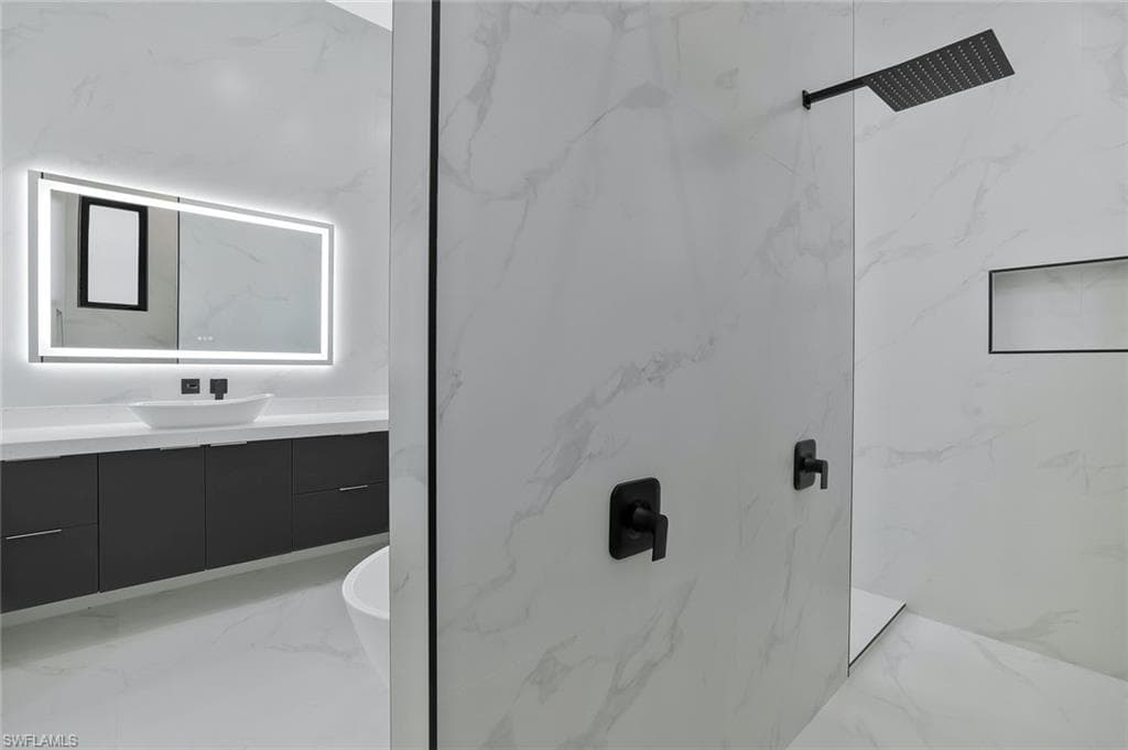 1317 Cypress Woods Dr, Naples, FL 34103-10