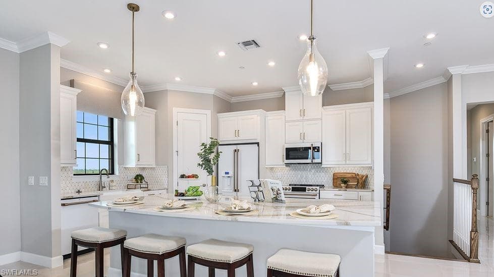 15323 Lucerna St 204, Naples, FL 34114-16