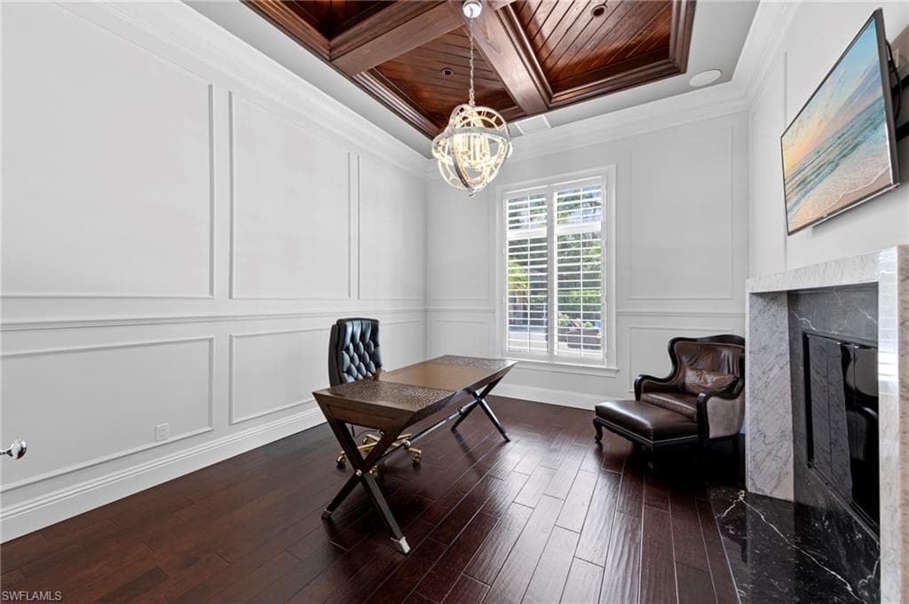 4517 Brynwood Dr, Naples, FL 34119-24