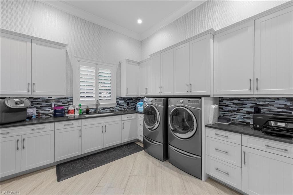 4517 Brynwood Dr, Naples, FL 34119-27