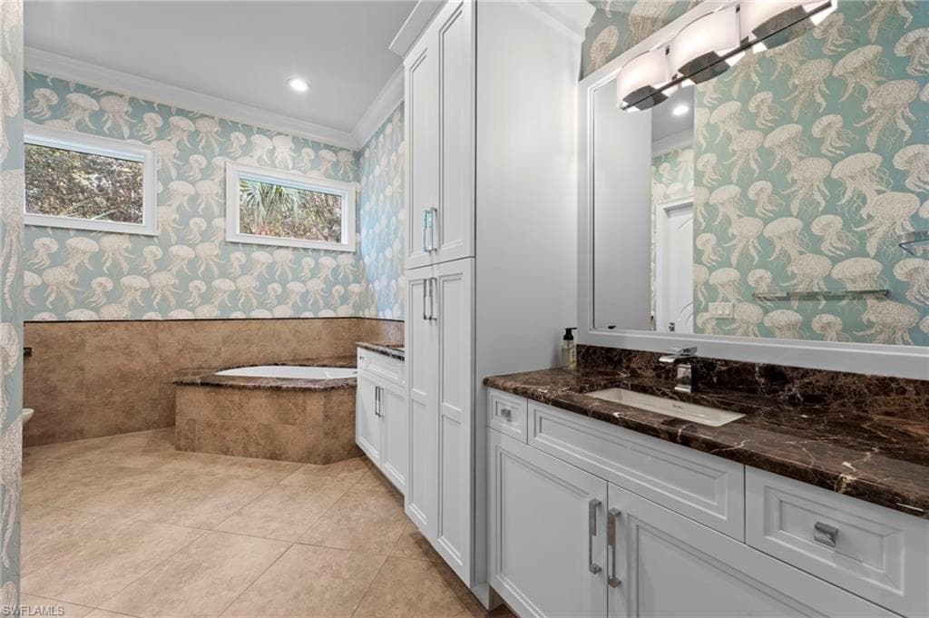 4517 Brynwood Dr, Naples, FL 34119-32