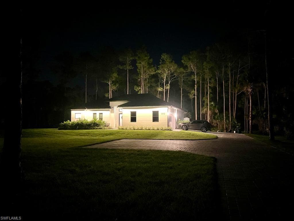 510 12th Ave NE, Naples, FL 34120-9