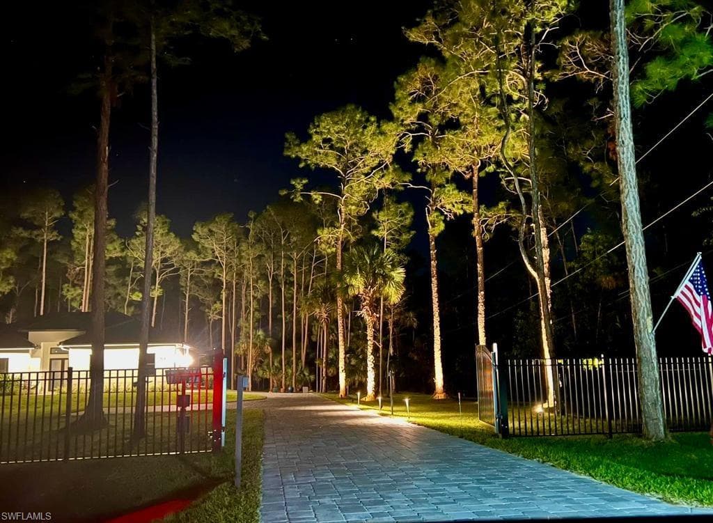 510 12th Ave NE, Naples, FL 34120-10