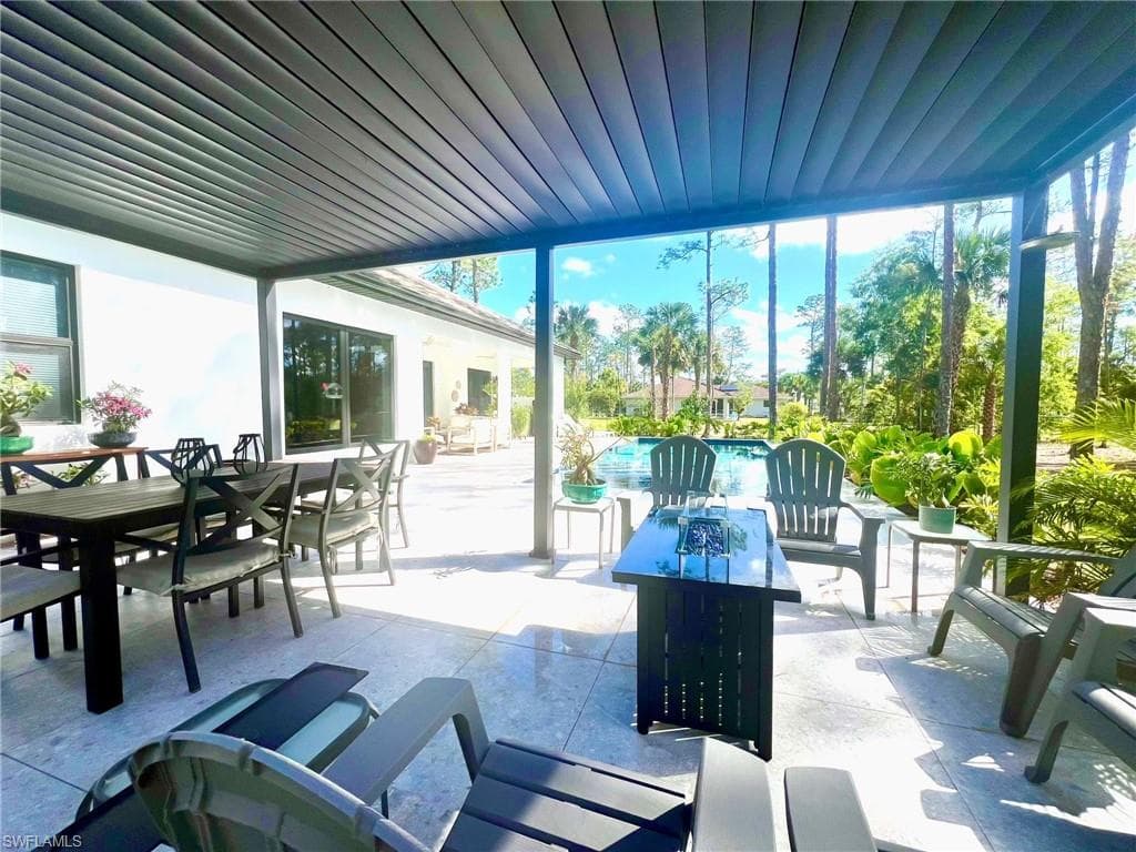 510 12th Ave NE, Naples, FL 34120-38