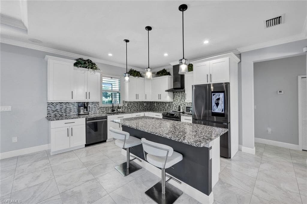 2552 52nd Ave NE, Naples, FL 34120-12