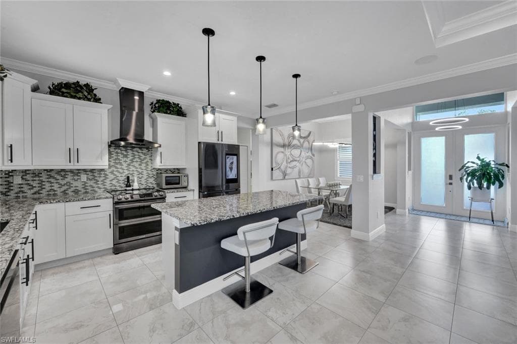 2552 52nd Ave NE, Naples, FL 34120-13