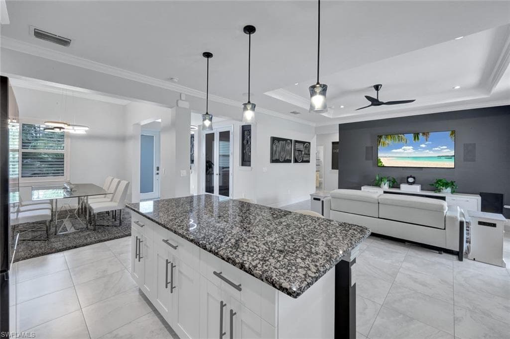 2552 52nd Ave NE, Naples, FL 34120-14