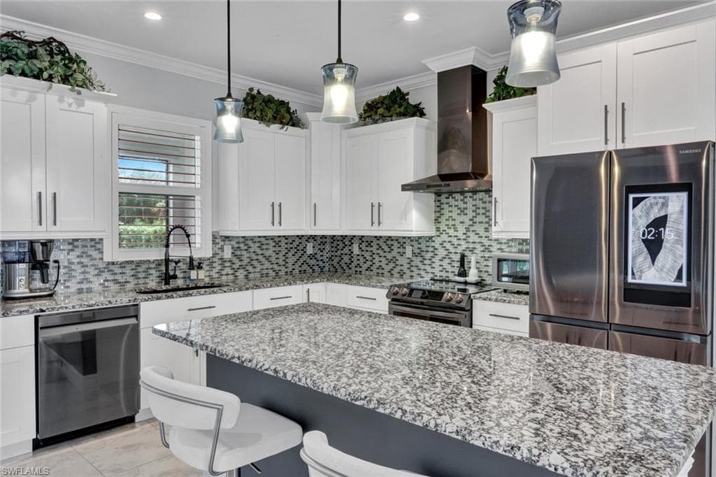 2552 52nd Ave NE, Naples, FL 34120-15