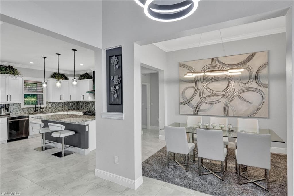 2552 52nd Ave NE, Naples, FL 34120-16