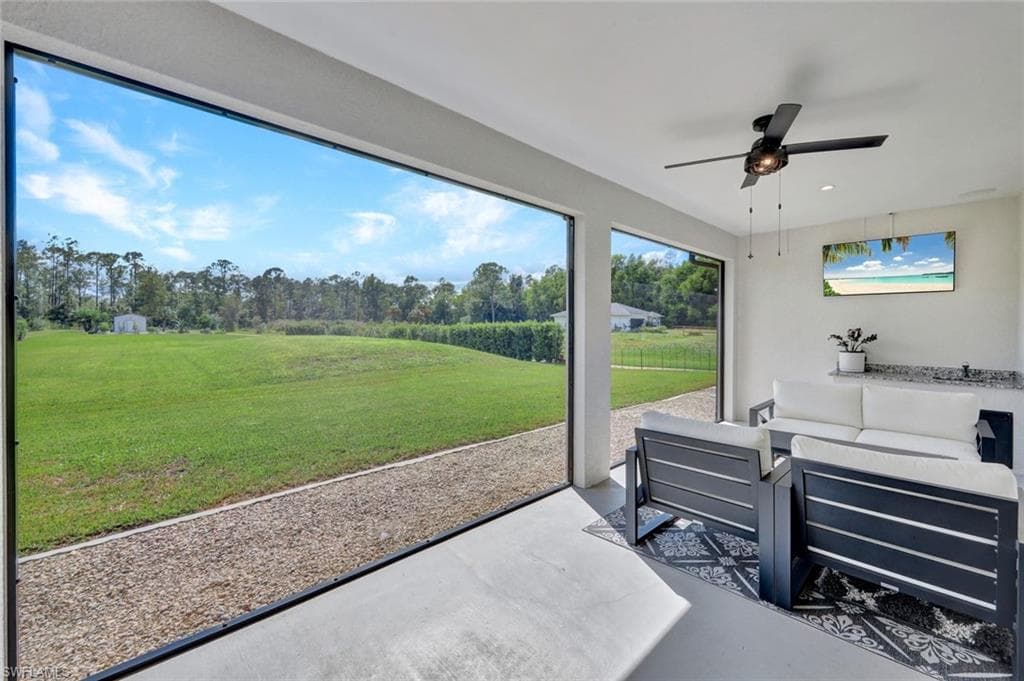 2552 52nd Ave NE, Naples, FL 34120-28