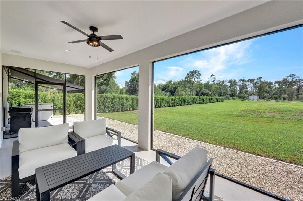 2552 52nd Ave NE, Naples, FL 34120-29