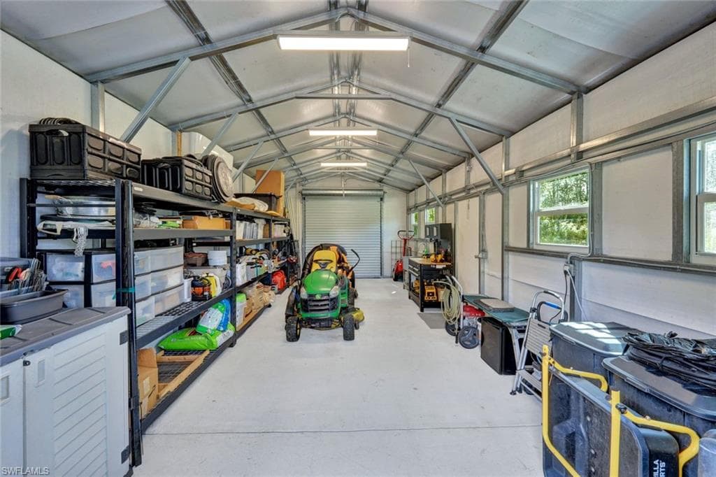 2552 52nd Ave NE, Naples, FL 34120-33