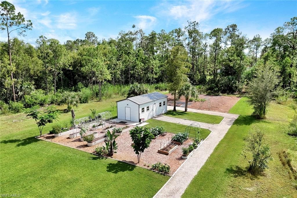 2552 52nd Ave NE, Naples, FL 34120-37