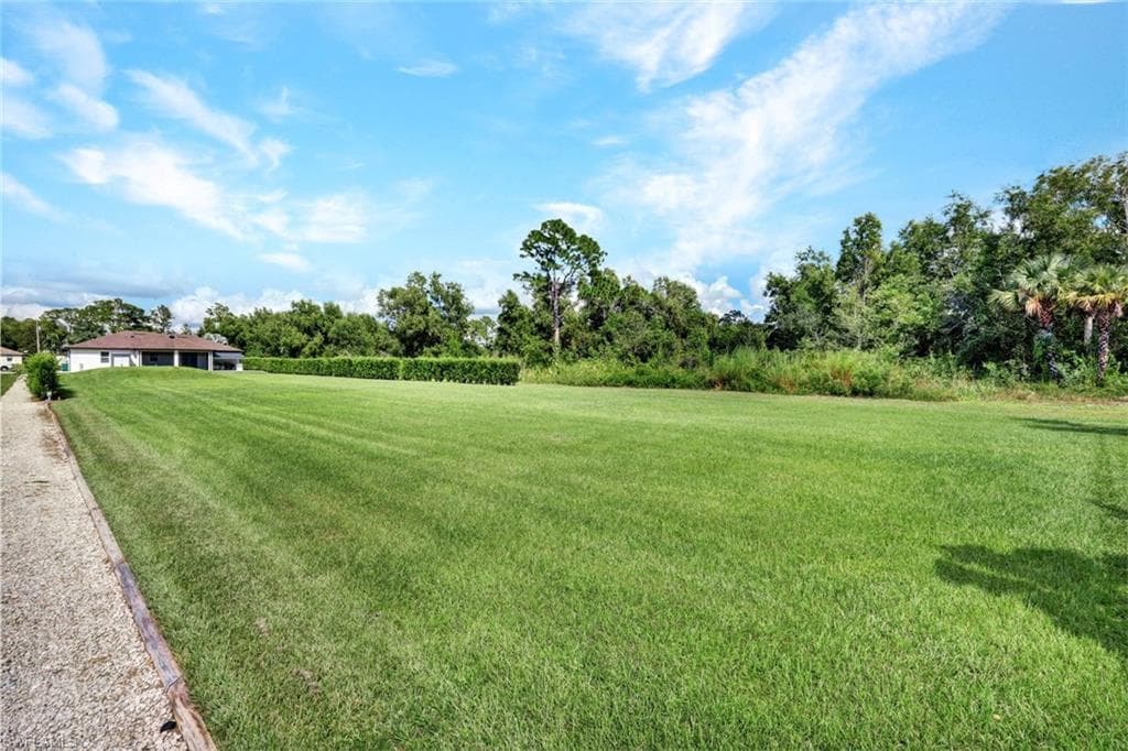 2552 52nd Ave NE, Naples, FL 34120-40