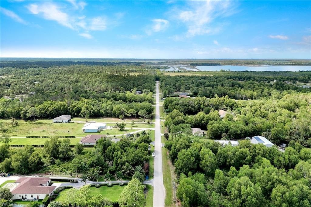 2552 52nd Ave NE, Naples, FL 34120-42