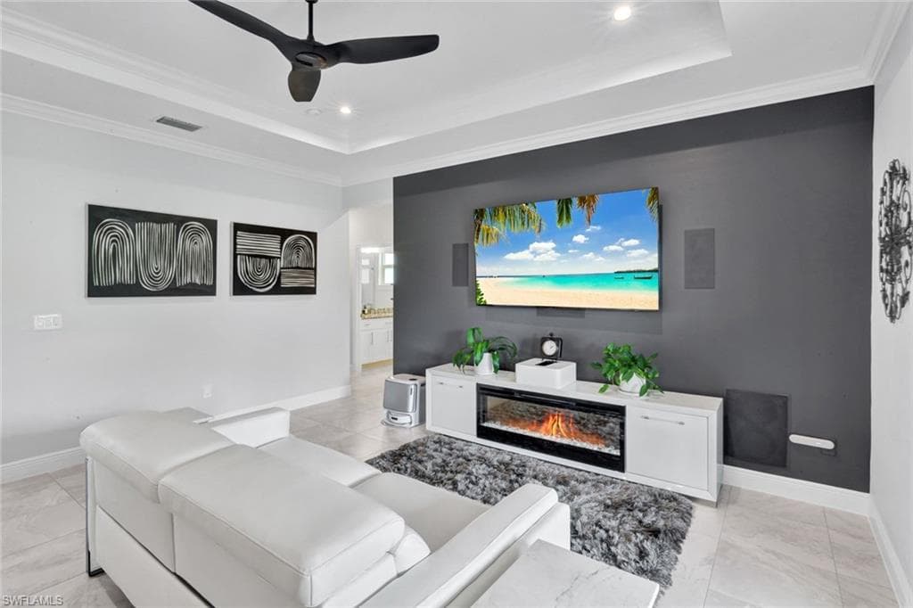 2552 52nd Ave NE, Naples, FL 34120-4