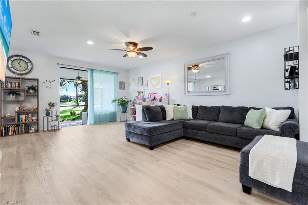 15239 Summit Place Cir 246, Naples, FL 34119-8