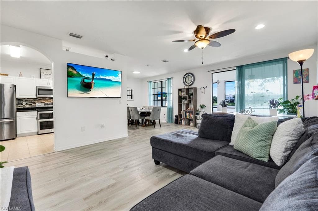 15239 Summit Place Cir 246, Naples, FL 34119-9