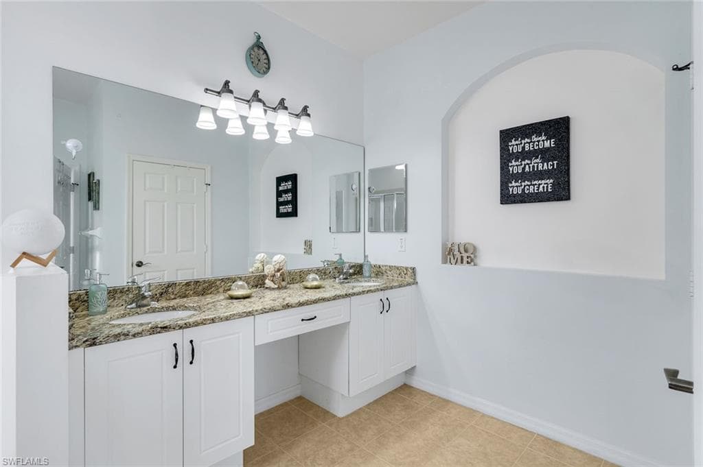 15239 Summit Place Cir 246, Naples, FL 34119-25