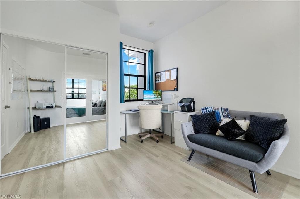 15239 Summit Place Cir 246, Naples, FL 34119-28