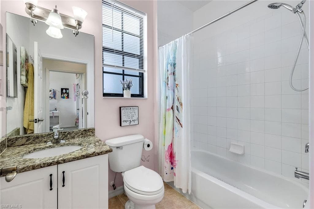 15239 Summit Place Cir 246, Naples, FL 34119-29