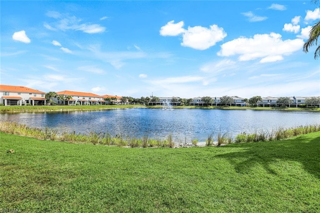 15239 Summit Place Cir 246, Naples, FL 34119-37