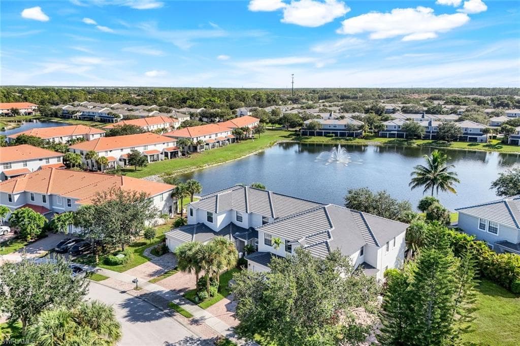 15239 Summit Place Cir 246, Naples, FL 34119-40