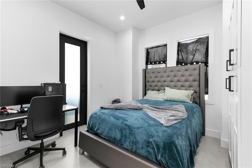 3348 27th Ave NE, Naples, FL 34120-8