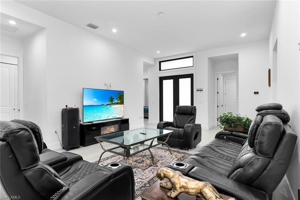 3348 27th Ave NE, Naples, FL 34120-11