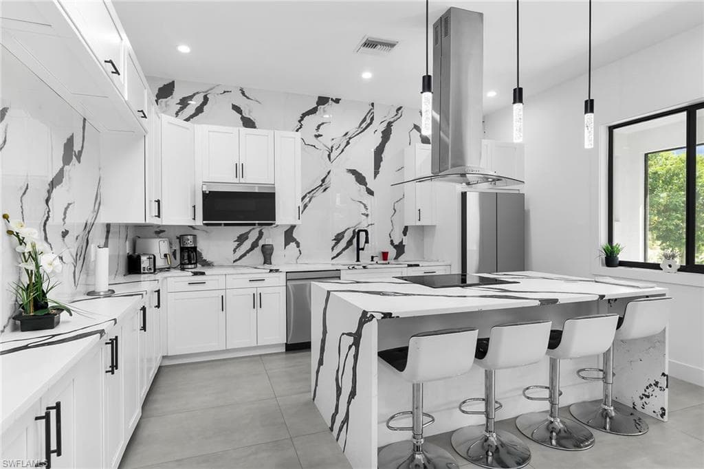 3348 27th Ave NE, Naples, FL 34120-14