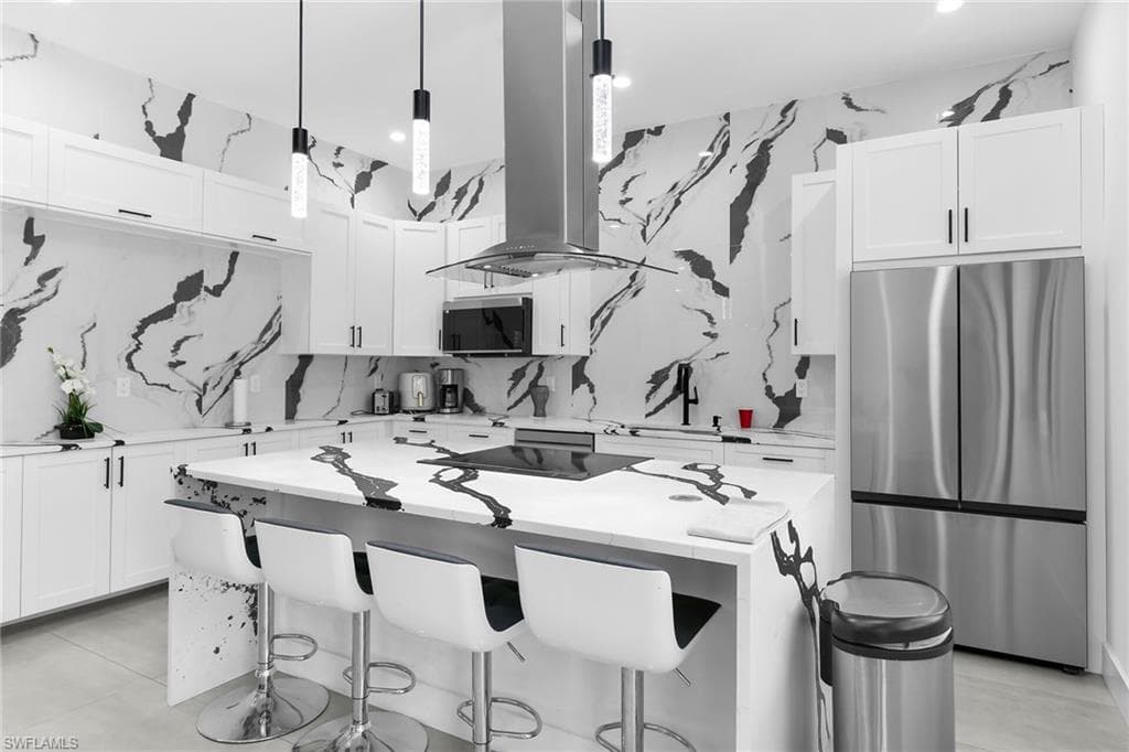 3348 27th Ave NE, Naples, FL 34120-15