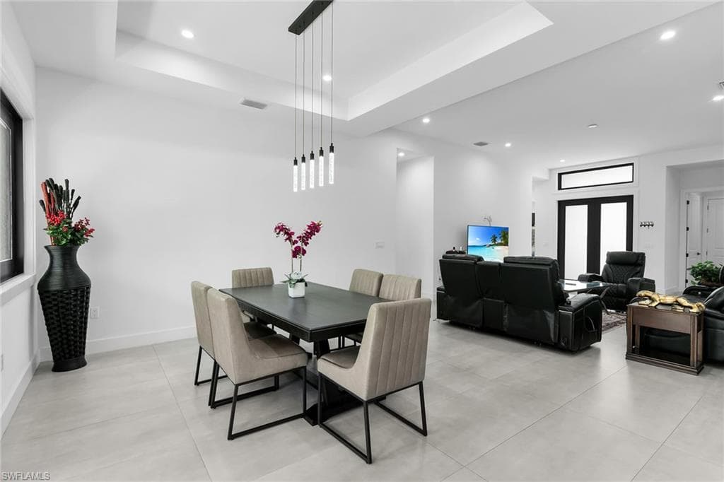 3348 27th Ave NE, Naples, FL 34120-16