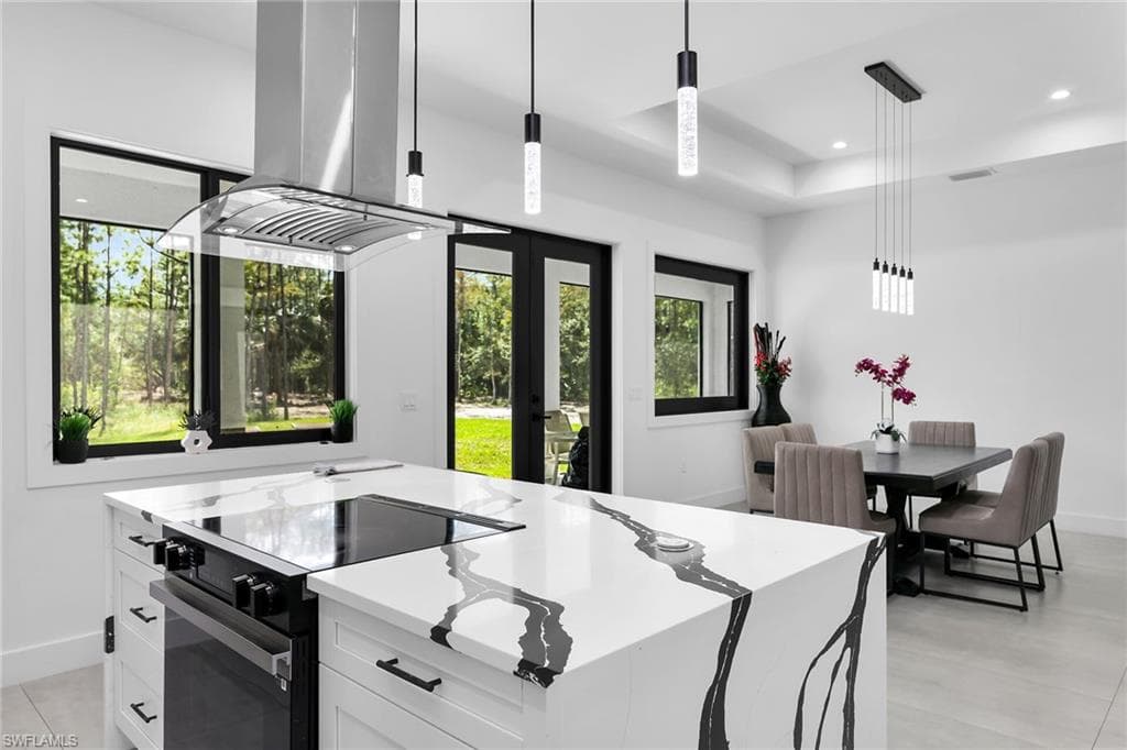 3348 27th Ave NE, Naples, FL 34120-18