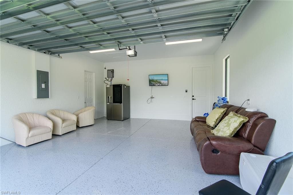 3348 27th Ave NE, Naples, FL 34120-27