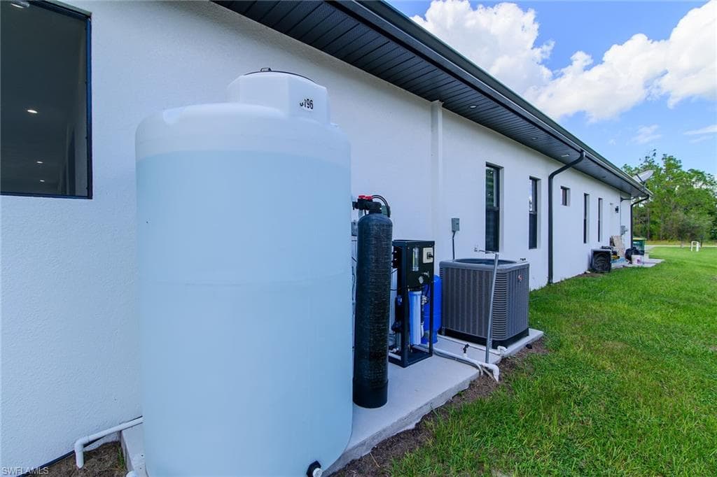 3348 27th Ave NE, Naples, FL 34120-31