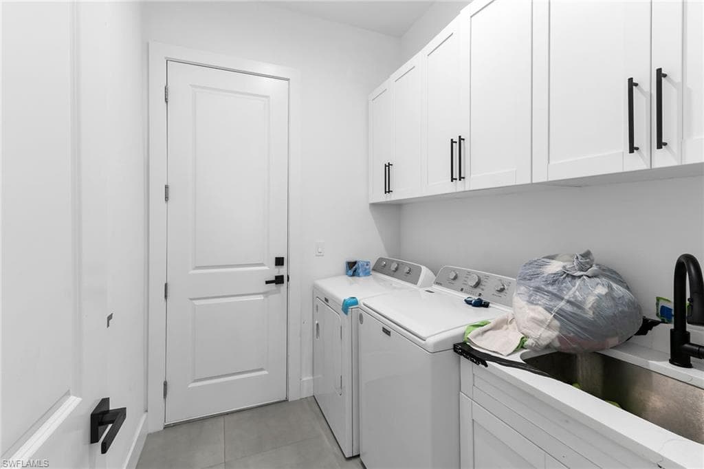 3348 27th Ave NE, Naples, FL 34120-2