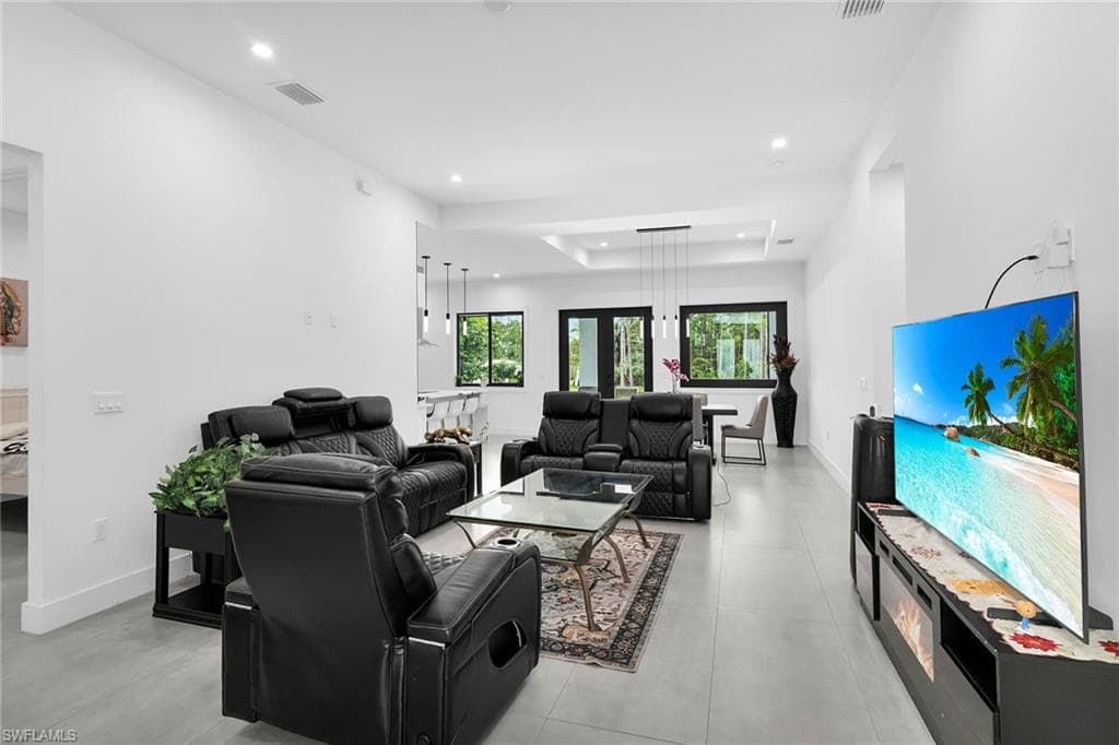 3348 27th Ave NE, Naples, FL 34120-3