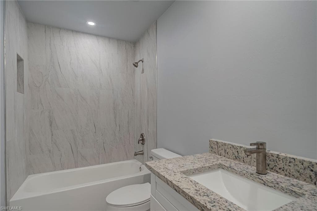 3510 Grimsley Ct, Fort Myers, FL 33916-13