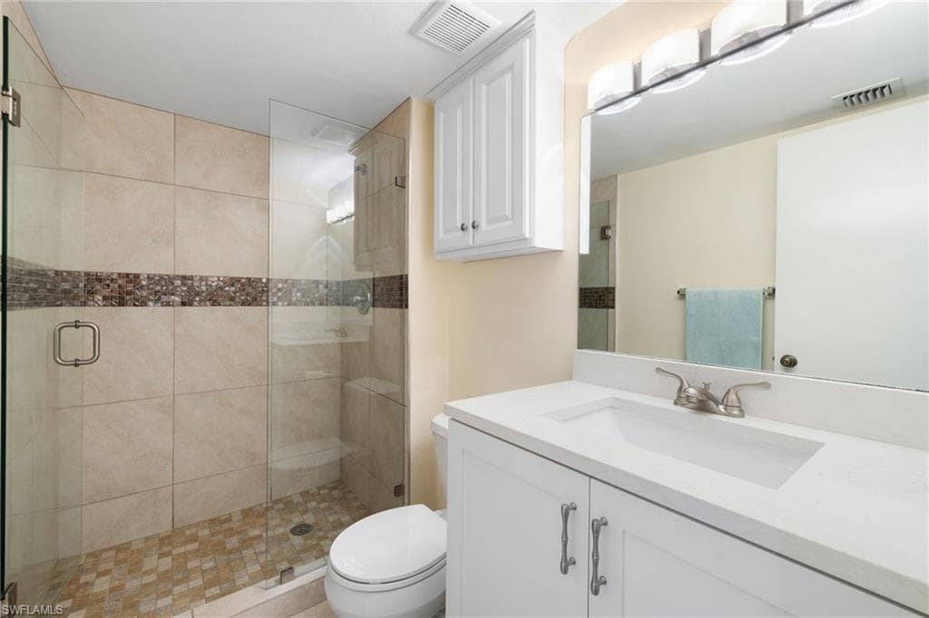 5 High Point Cir W 307, Naples, FL 34103-14