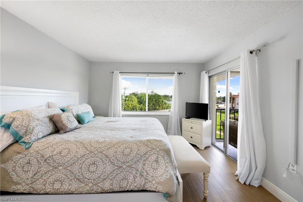 5 High Point Cir W 307, Naples, FL 34103-19