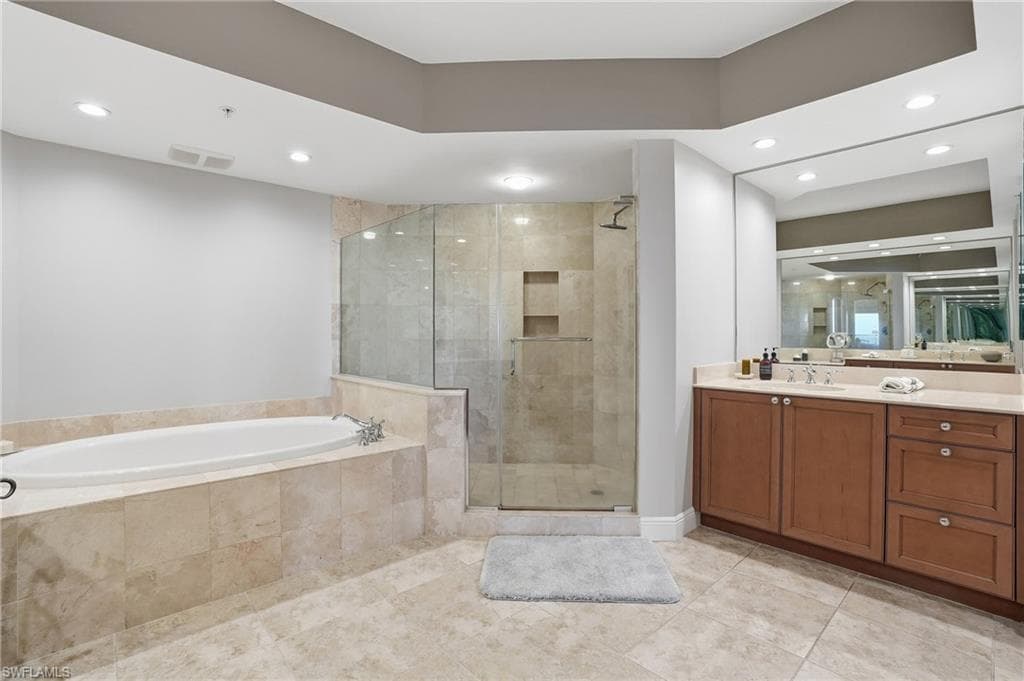 1050 Borghese Ln 1202, Naples, FL 34114-15