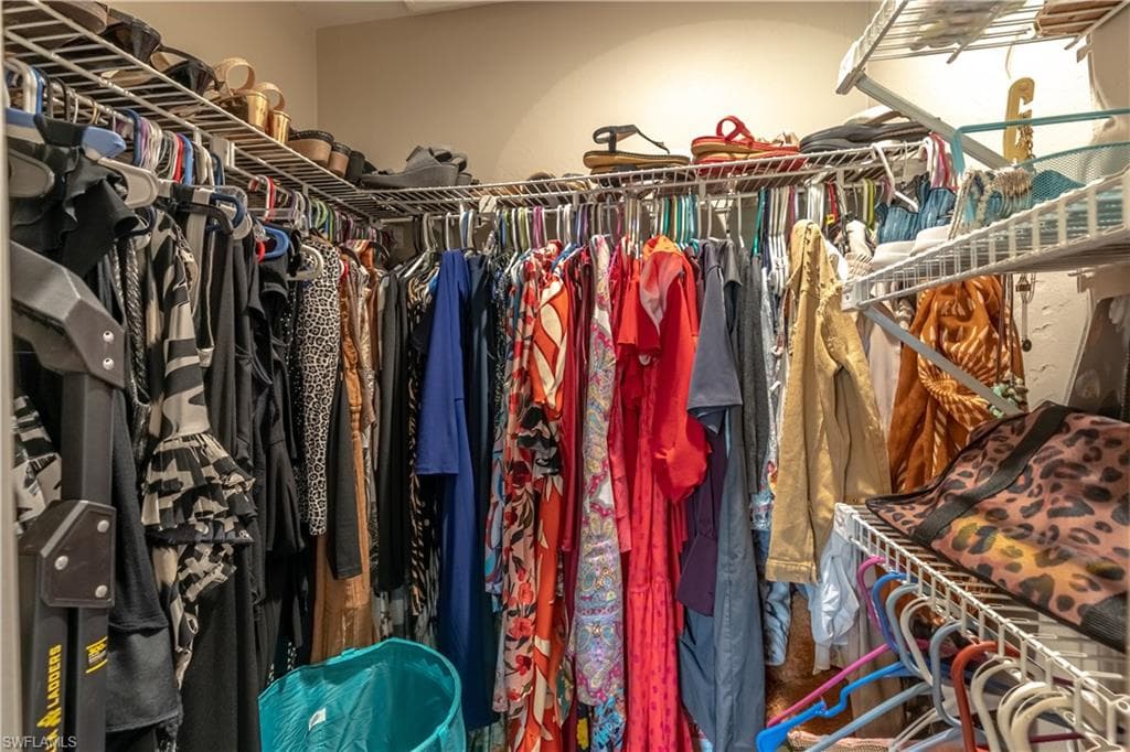 2069 Pine Isle Ln 2069, Naples, FL 34112-18