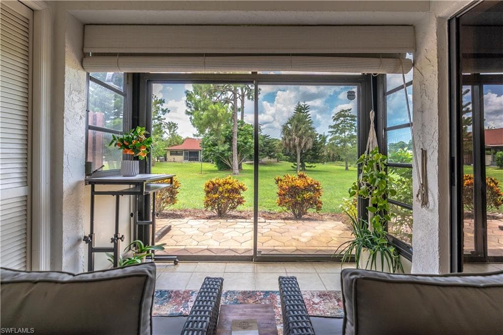 2069 Pine Isle Ln 2069, Naples, FL 34112-21